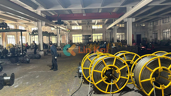 Ningbo Lingkai Electric Power Equipment Co., Ltd. dodáva vysokokvalitné oceľové laná do Malajzie na navliekanie a ťahanie vodičov